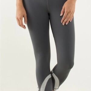 Lululemon Run Inspire Crop 
Soot Light Hyper Stripe Angel Wing / Slalom Stripe